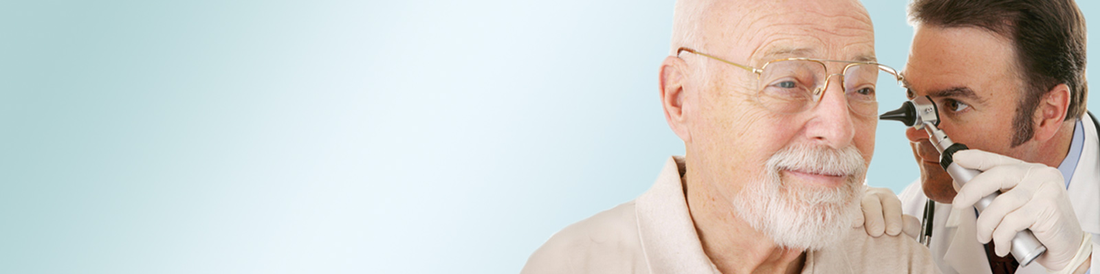 Bilan auditif gratuit sur un homme âgé